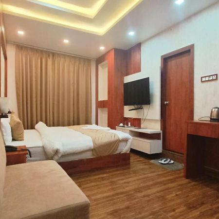 V Square Airport Hotel Lucknow Exterior foto
